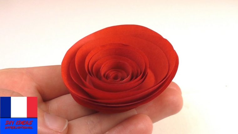 Bricoler Une Rose Rouge En Papier | Rose En Papier Simple Et Rapide À Faire  Pour La Saint-Valentin serapportantà Origami Rose Facile A Faire