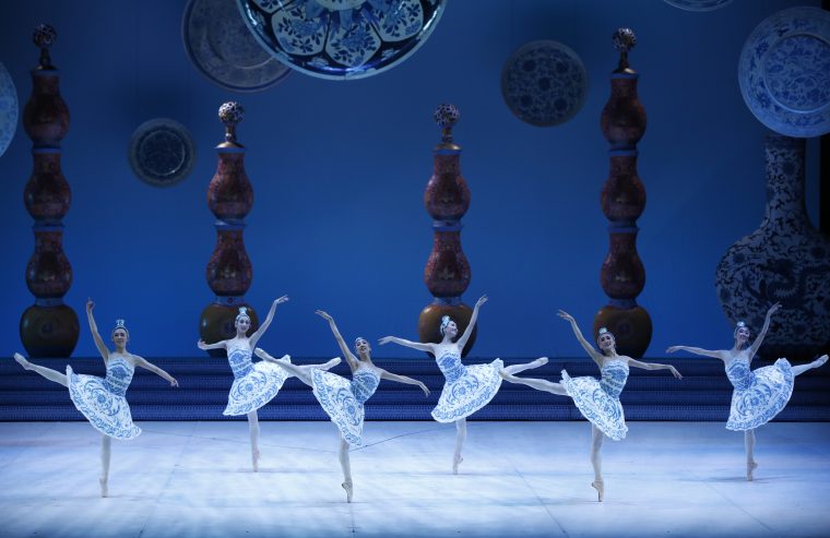 Casse Noisette Par Le Ballet National De Chine À La Seine avec Spectacle Danse Chinoise