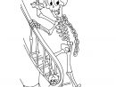 Coloriages Des Squelettes Horribles Et Rigolos D'halloween A avec Squelette A Imprimer
