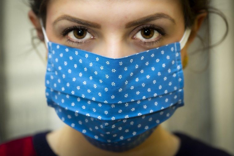 Coronavirus : Les Tutos Pour Fabriquer Son Masque En Tissu serapportantà Masque Canard À Imprimer