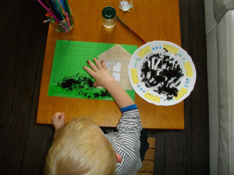 Dans Sa Maison Un Grand Cerf – Qu-Est-Ce-Qu-On-Fait-Nanou serapportantà Chanson Du Cerf Et Du Lapin Dans Sa Maison Un Grand Cerf – Qu-Est-Ce-Qu-On-Fait-Nanou serapportantà Chanson Du Cerf Et Du Lapin