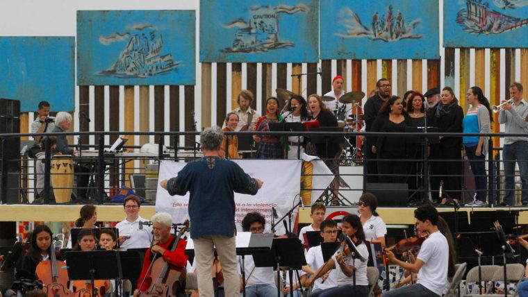 Frontière Américano-Mexicaine: Un Concert Organisé Contre La tout Musicien Mexicain