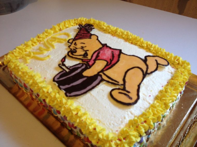 Gâteau D'anniversaire "winnie L'ourson " concernant Gateau Anniversaire Winnie L Ourson