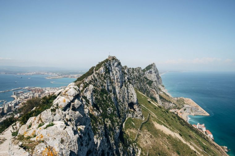 Gibraltar : Surprenante Ville Anglaise Au Sud De L'espagne destiné Grimper En Anglais