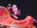 Le Père Noël Est À Winnipeg Samedi Avec Son Nouveau Traîneau serapportantà Image De Traineau Du Pere Noel
