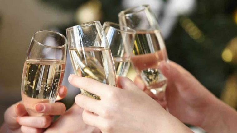 Les 5 Différences Entre Le Cava Et Le Champagne – Equinox avec Les 5 Differences