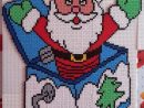 Perles Hama: Père Noël Boite À Ressorts | Pixel Art Noel encequiconcerne Pixel Art Pere Noel