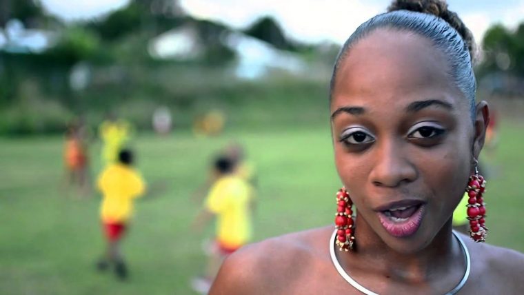 Petit Papa Noel En Zouk | Papa Noel, Noel, Christmas Music concernant Petit Papa Noel Video