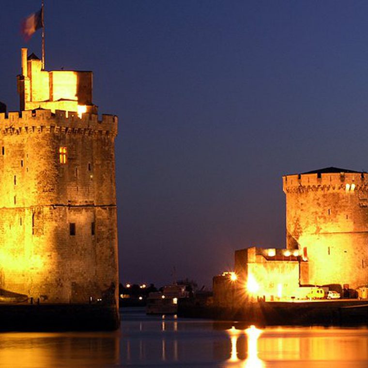 Reconstitution D'un Meurtre À La Rochelle Dans Lequel Trois dedans On Va Sortir La Rochelle