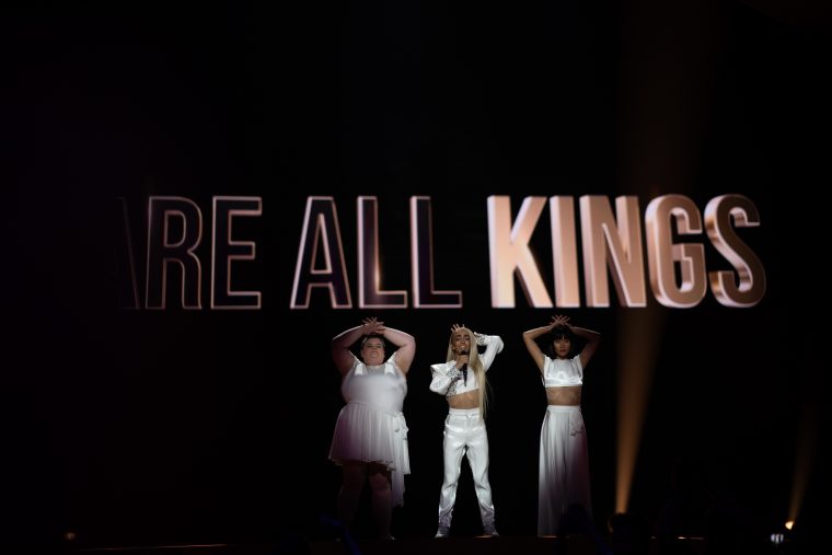 Roi (Chanson) — Wikipédia concernant Chanson Des Chiffres En Français Roi (Chanson) — Wikipédia concernant Chanson Des Chiffres En Français