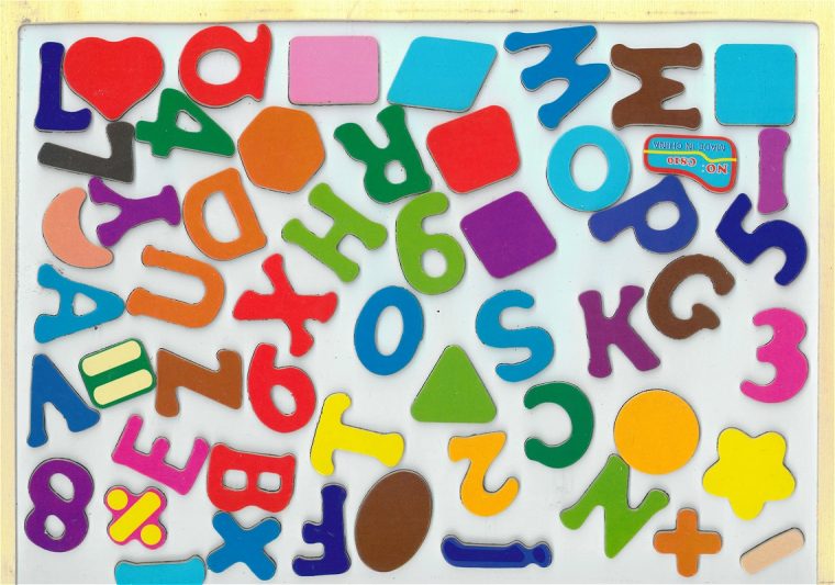 Tableau Effaçable Et Puzzle En Bois Éducatif : Les Chiffres, Les Lettres Et  Les Formes concernant Jeux Educatif 3 Ans En Ligne