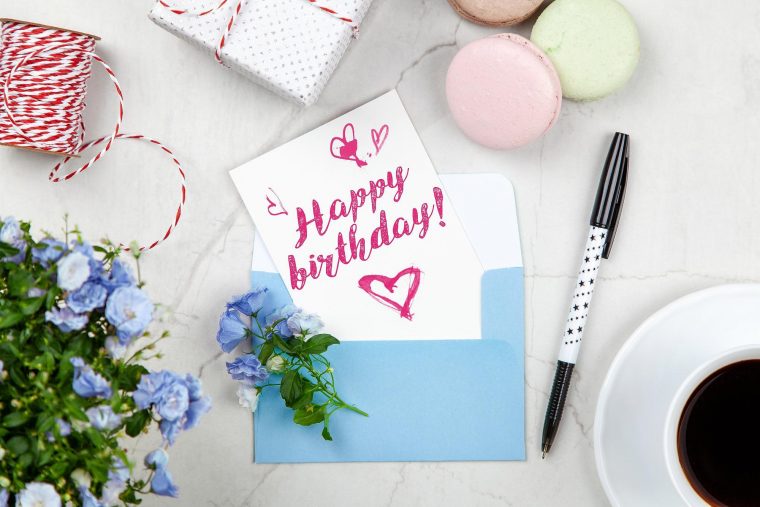 Textes Et Messages D'anniversaire – Cmonanniversaire tout Comment Souhaiter Un Joyeux Anniversaire En Anglais