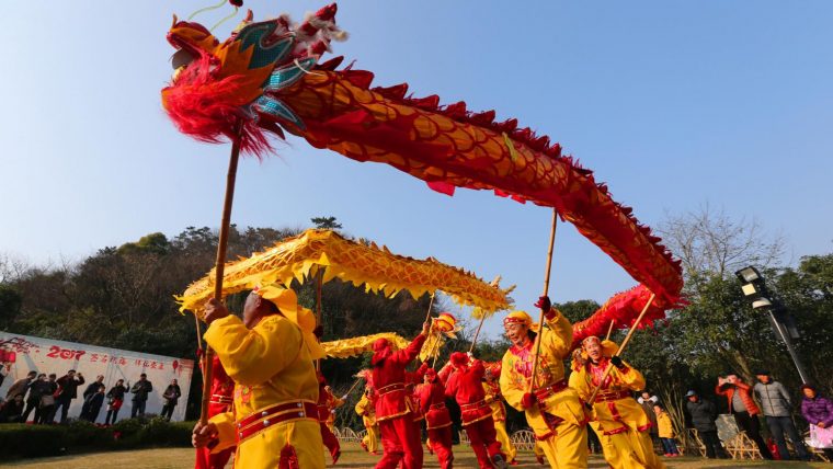 Video. Chine : Un Concours De "danse Du Lion" De Haute Volée serapportantà Spectacle Danse Chinoise
