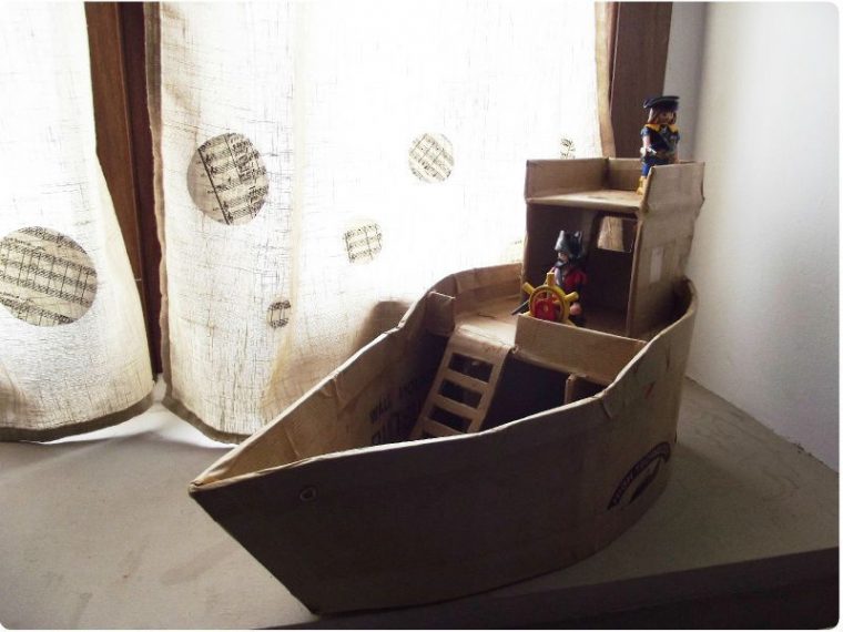 A L'Abordage! – Lune Est L'Autre à Fabriquer Un Bateau Pirate