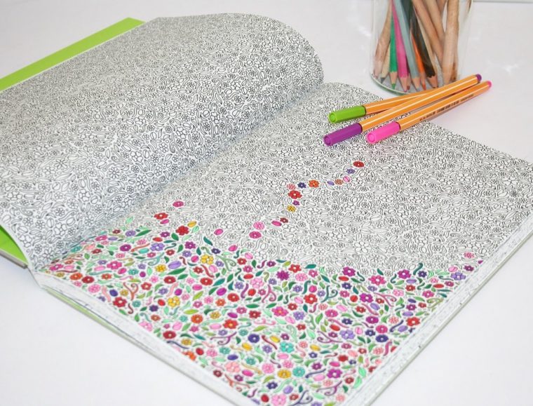 Art Thérapie: J'Ai Testé Le Coloriage Anti Stress – Cultura à Art Thérapie Coloriage