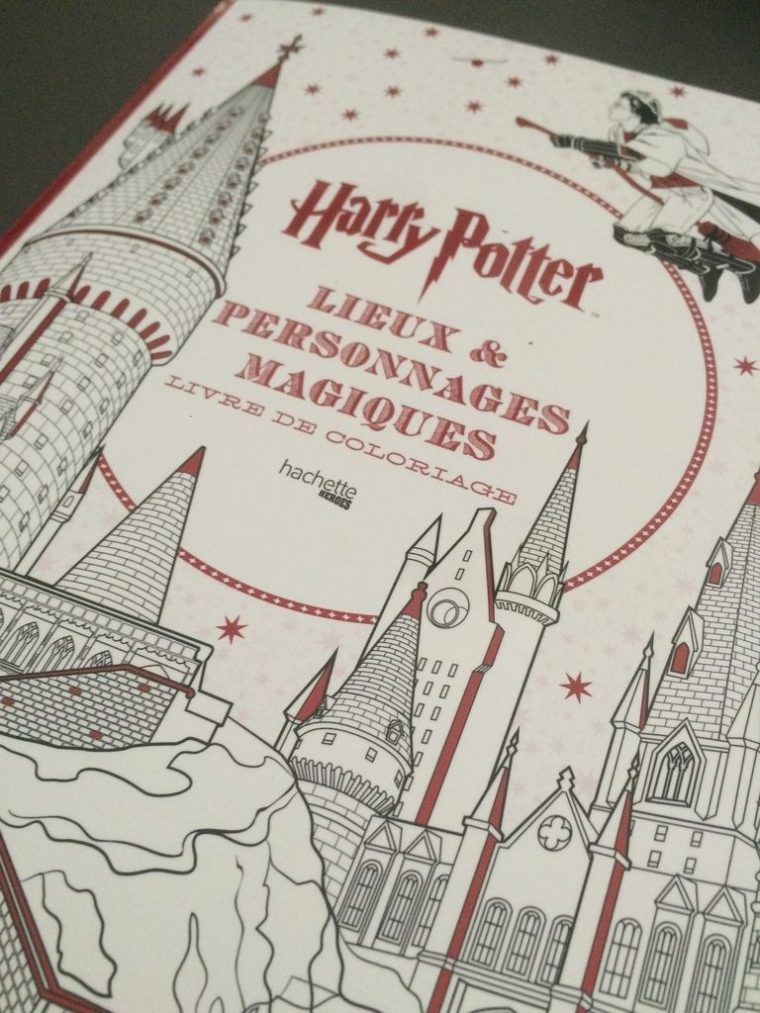 Le Livre De Coloriage Des Lieux Et Des Personnages destiné Livre Coloriage Harry Potter