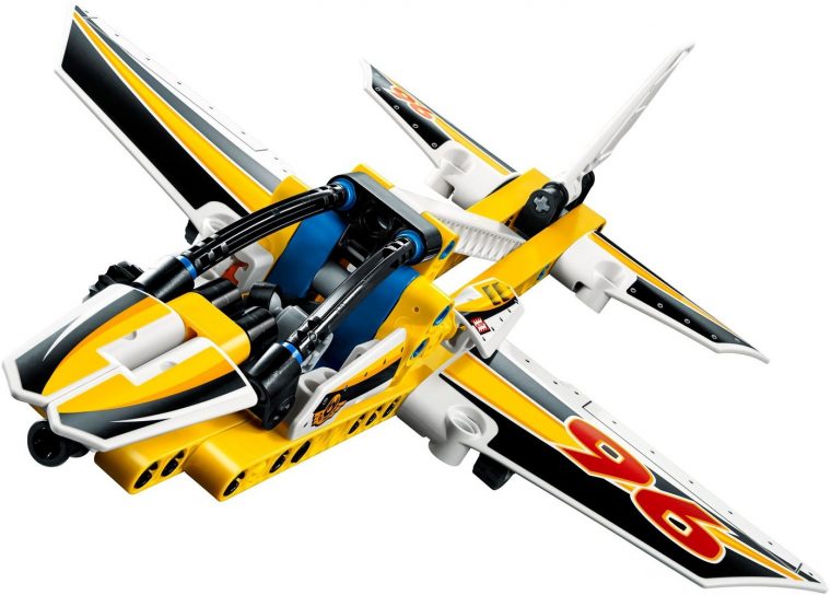 Lego Technic 42044 Pas Cher, L'Avion De Chasse Acrobatique intérieur Lego Avion De Ligne