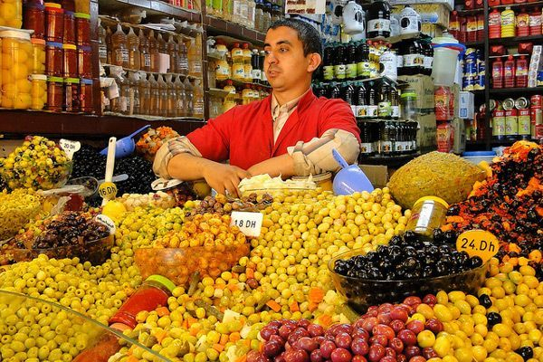 Maroko Bazary – Zakupy I Targowanie Się Na Marokańskim Bazarze tout Lutin Bazar Po?Sie