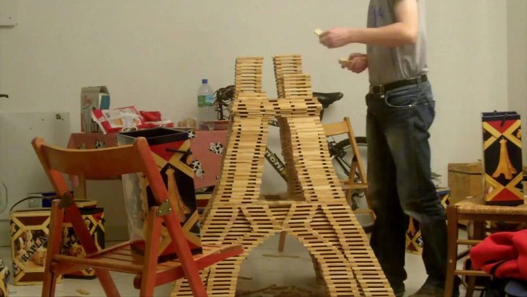 An Eiffel Tower Made From Kapla Blocks | The Kid Should destiné Kapla Modele Facile