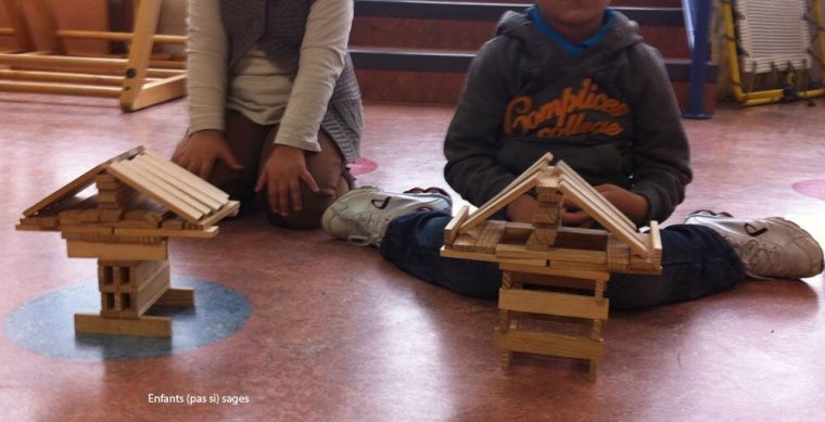Bâtisseurs De Maisons  – Enfants (Pas Si) Sages à Maison Kapla Facile