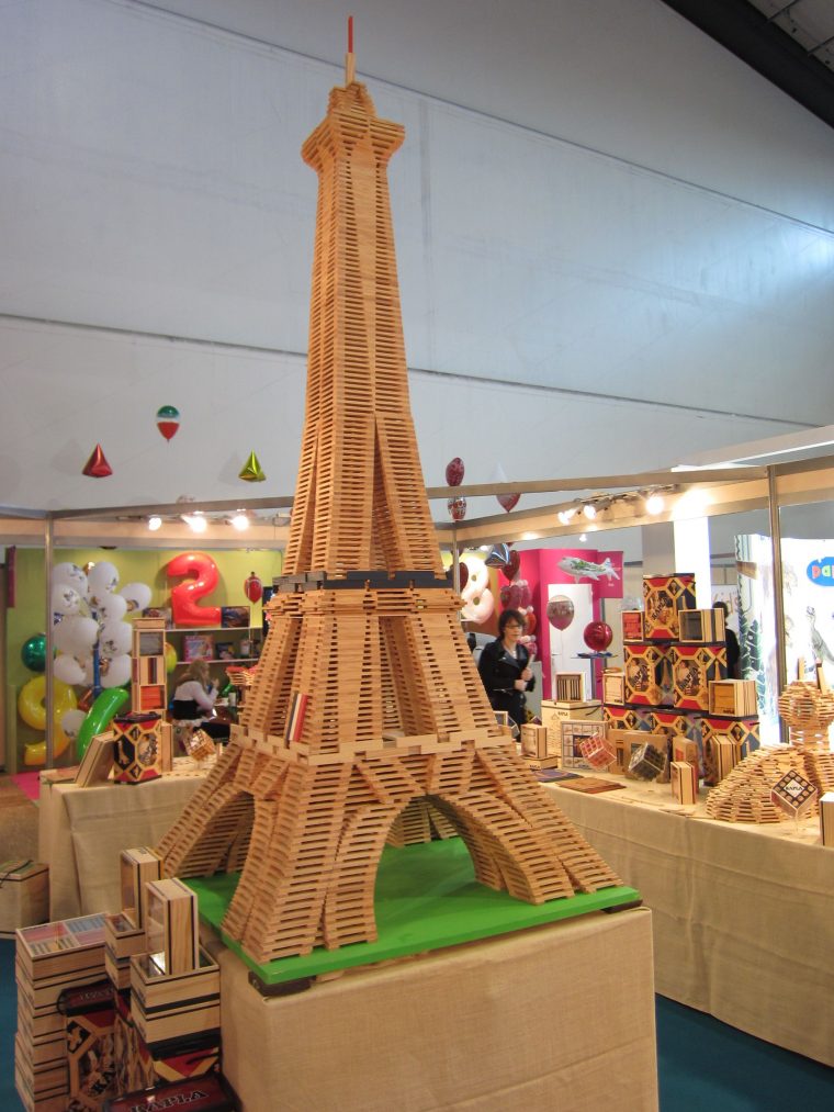 Pin Van Suya Op Tour Eiffel | Torens, Houtverbindingen destiné Idee Kapla