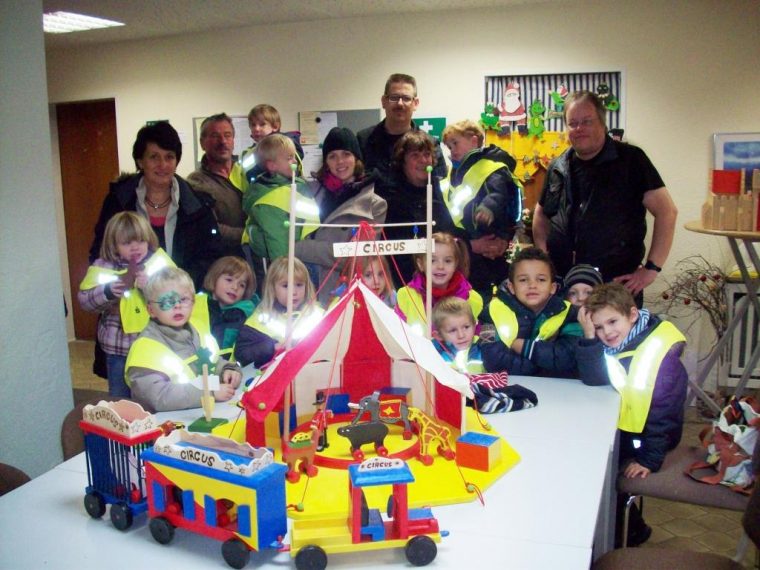 Aktuelles | Frauen Arbeit Bildung (Fab) Wetterau serapportantà Kinder Spielen Zirkus