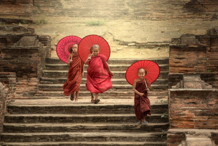 Das Land Der Tausend Tempel: Buddhistische Mönche In concernant Tempel Der Buddhisten