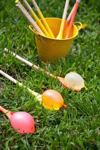 Eierlaufen Einmal Anders: Mit Kochlöffeln Und Wasserbomben destiné Osterspiele Für Kinder