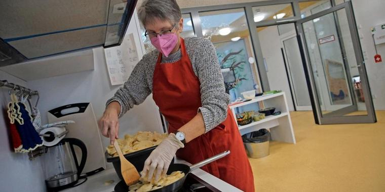 Göttingen: Mitarbeiterin Der Kita Faßberg Muss Essen Für concernant Kinder Kochen Selbst