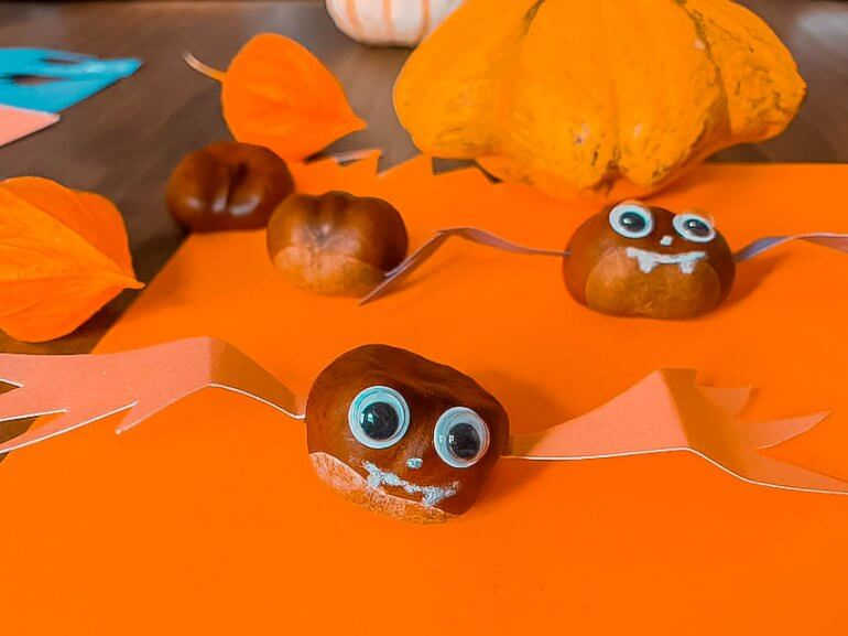 Süße Fledermäuse Aus Kastanien Basteln - Halloween Diy dedans Kastanien Basteln Kindern
