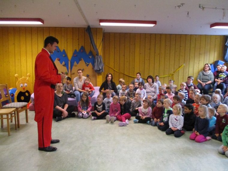 Zirkusbesuch Im Kindergarten dedans Zirkus Für Kindergartenkinder