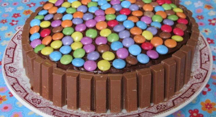 10 Gâteaux D'Anniversaire Rigolos Pour Les Enfants encequiconcerne Gateau Anniversaire Enfant