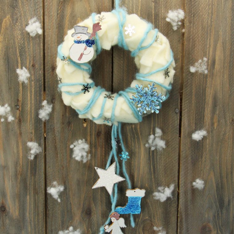 Basteln Für Weihnachten Mit Kinder | Türkranz Basteln concernant Bastelideen Weihnachten Mit Kindern