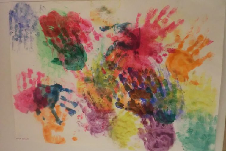 Bilder Zu Wasserfarben Malen Mit Kindern Ideen serapportantà Malen Mit Kleinkindern Ideen