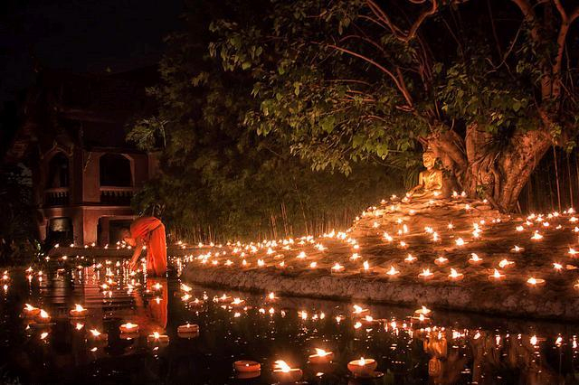 Chi Viaggia Impara: Immagini Dal Mondo: Tailandia dedans Feste Des Buddhismus