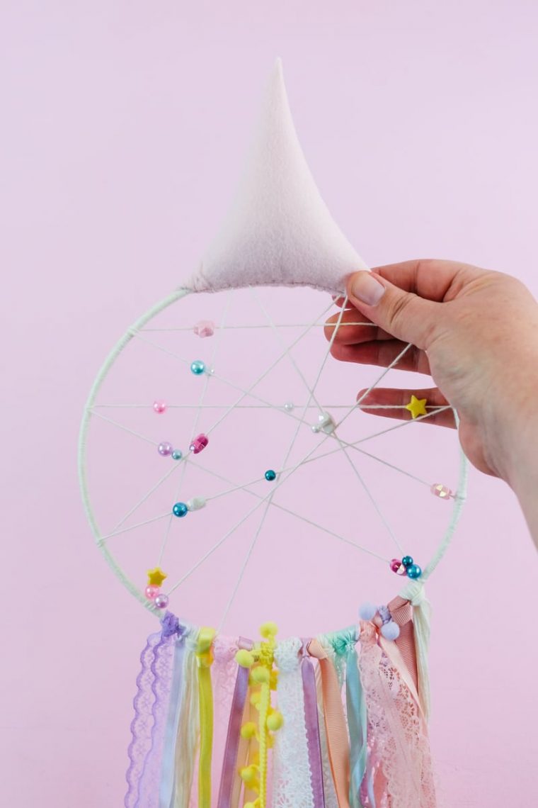 Diy Einhorn Traumfänger Selber Basteln | Mrsberry Kreativ encequiconcerne Traumfänger Basteln Kinder