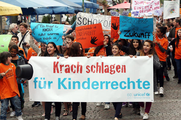 Erster Wiener Protestwanderweg – Kinderrechte Sind encequiconcerne Kinderrechte Unicef