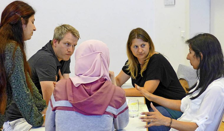 Glaube Spiegelt Sich Nicht In Kleidern – Kreis Emmendingen intérieur Muslimischer Glaube Glaube Spiegelt Sich Nicht In Kleidern – Kreis Emmendingen intérieur Muslimischer Glaube