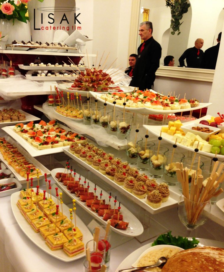 Pin By Gustavo Hormazabal On Corporate Catering | Buffet destiné Kinderbuffet Fingerfood