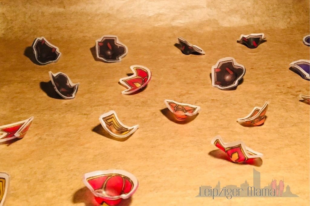 Pokemon-Geburtstagsparty #3: Ordenbox Samt Orden | Pokemon intérieur Orden Basteln Anleitung