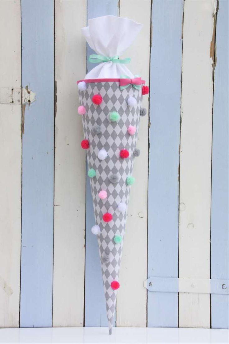 Schultüte Pom Pom Mit Namen - Reuberkind | Pom Pom, Happy pour Bastelvorlage Schultüte