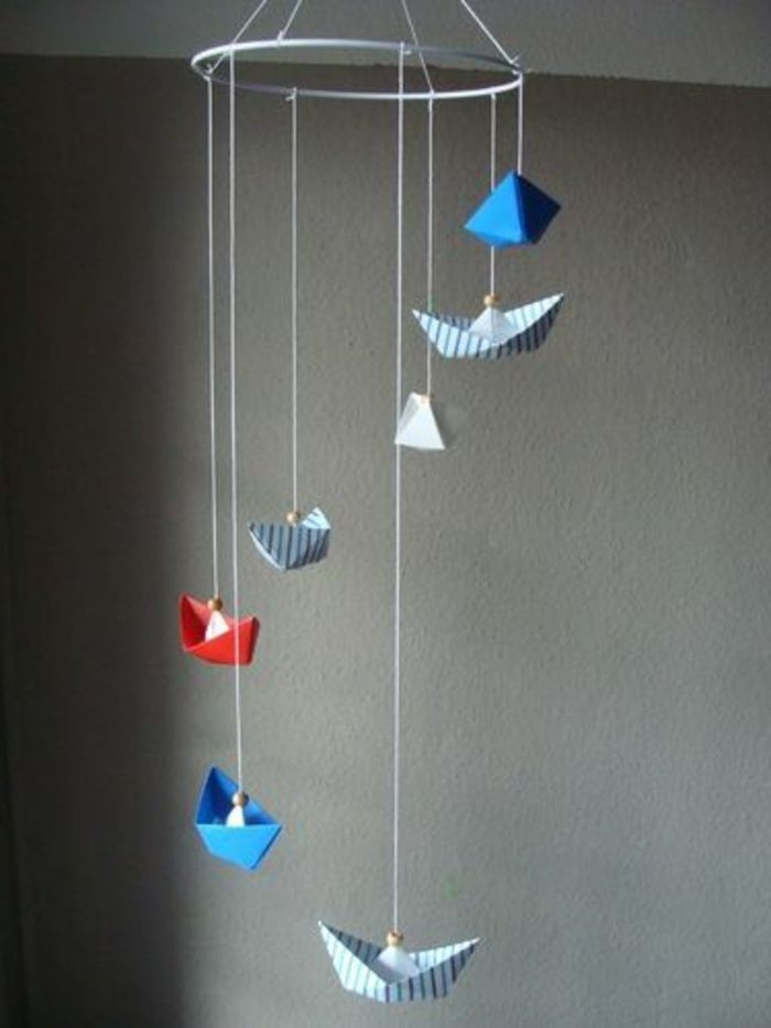 Segelschiff-Deko-Bastelideen-Mit-Farbigem-Tonpapier In destiné Segelschiff Basteln