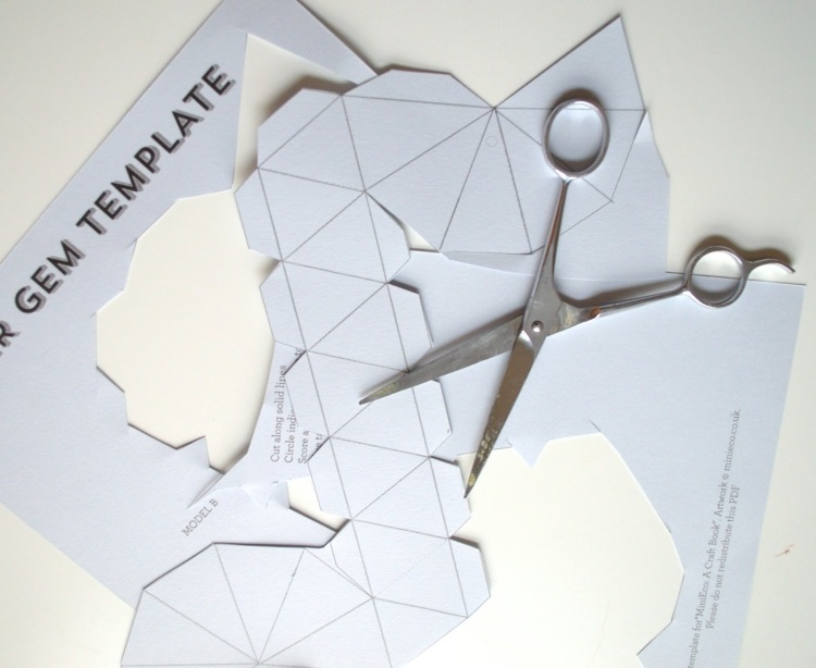 Décoration De Noël À Fabriquer – 40 Idées En Papier 3D destiné Patrons En Papier Image