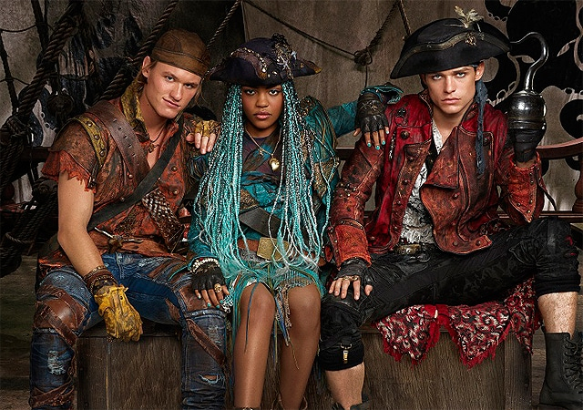 Descendants 2 : Notre Critique Du Film Disney Channel avec Evie Personnage Dans Descendants