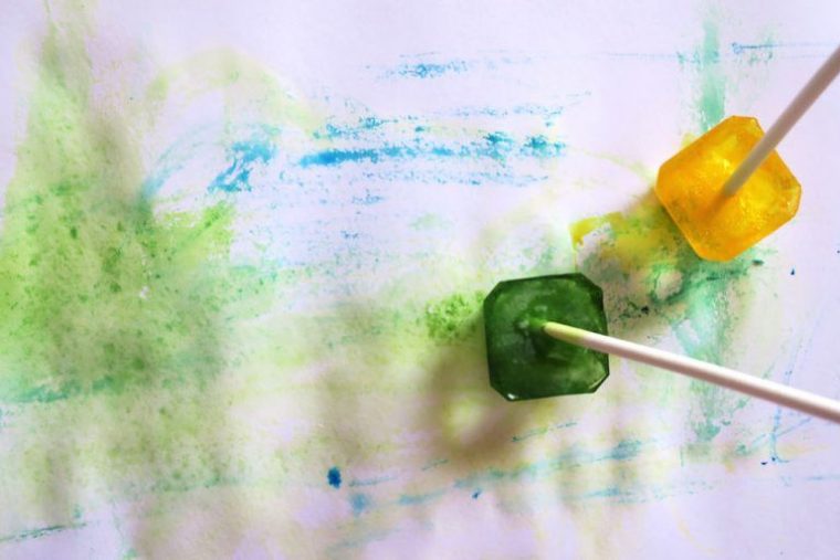 Kleine Farbexperimente – Little Creativity Suitcase In destiné Thema Farben In Der Krippe