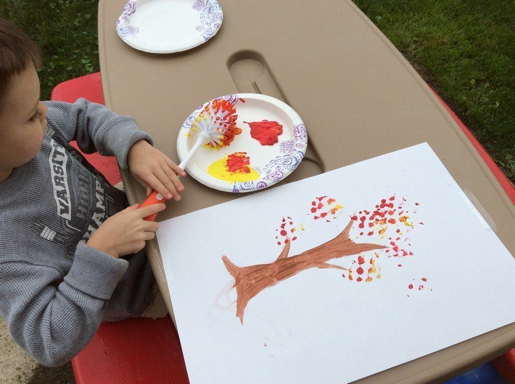 Malen Mit Kindern – 28 Schöne Mal Ideen Und Kreative concernant Malen Mit Pinsel Und Farbe Kita