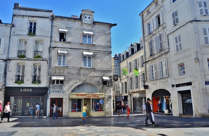 Photo À La Rochelle (17000) : – La Rochelle, 216544 destiné Ovs La Rochelle 17000