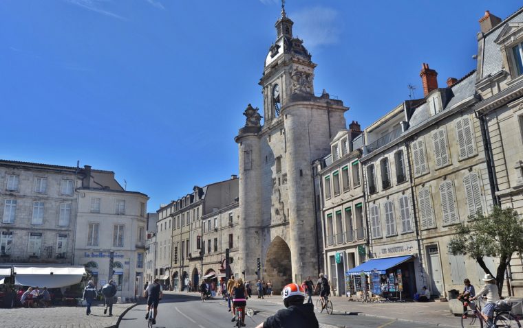 Photo À La Rochelle (17000) : Porte De La Grosse Horloge à Ovs La Rochelle 17000