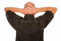 cache tes mains derriere ton dos cache tes mains derriere ton dos