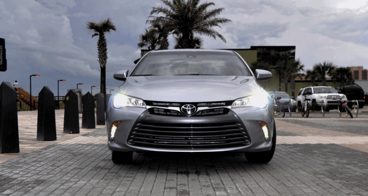 Road Test Review - 2015 Toyota Camry LE and XLE V6